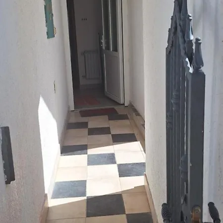 Apartman's Villi